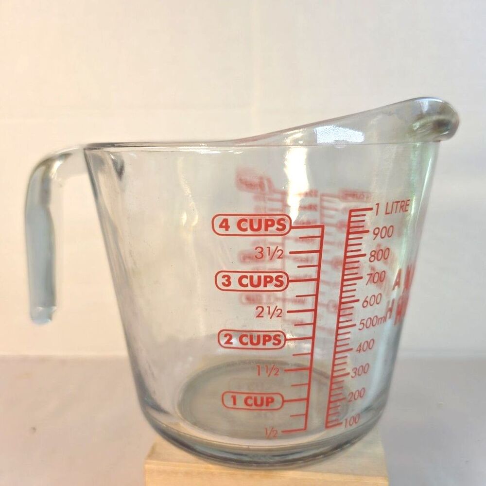 Excellent Unused Condition Vintage Anchor Hocking 4 Cup Glass Measuring Cup